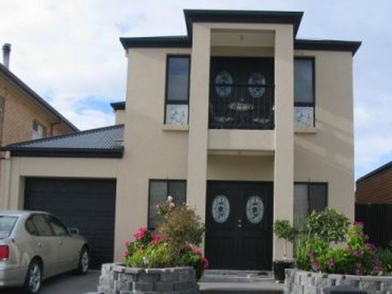 16 Pineview Crescent, Walkley Heights SA 5098