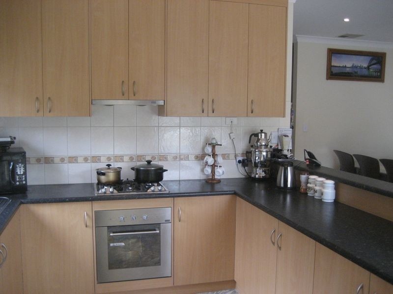 16 Pineview Crescent, Walkley Heights SA 5098