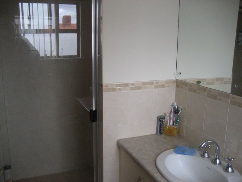 16 Pineview Crescent, Walkley Heights SA 5098