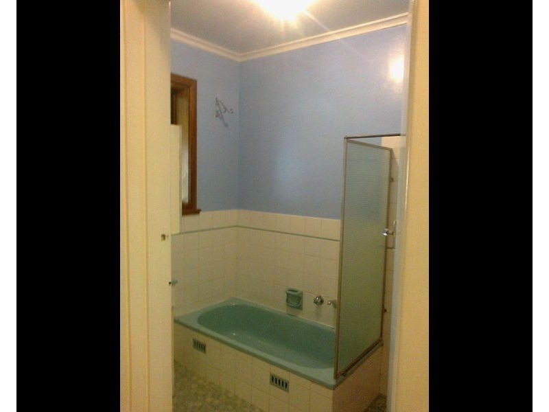 19 Pauls Drive, Valley View SA 5093