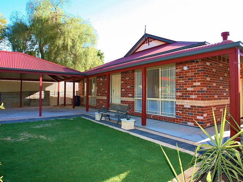 19 Deering Crescent, Banksia Park SA 5091