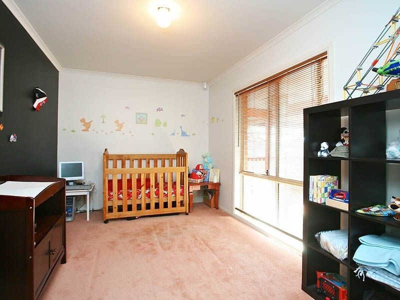 19 Deering Crescent, Banksia Park SA 5091