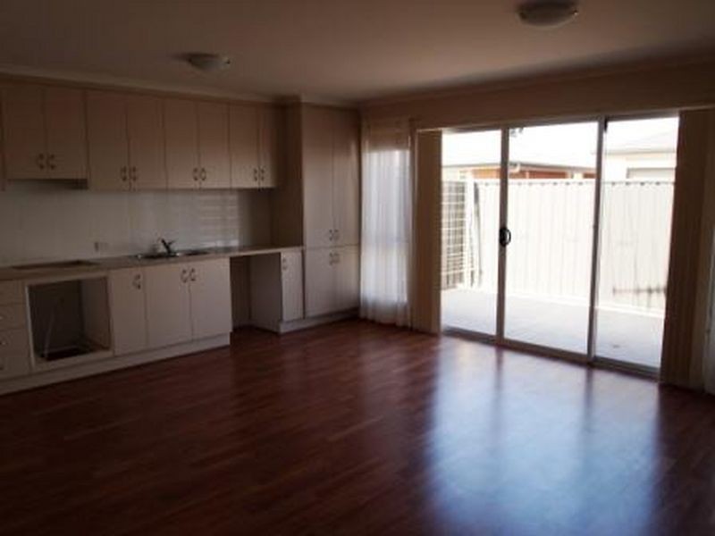 73 Reisling Crescent, Andrews Farm SA 5114