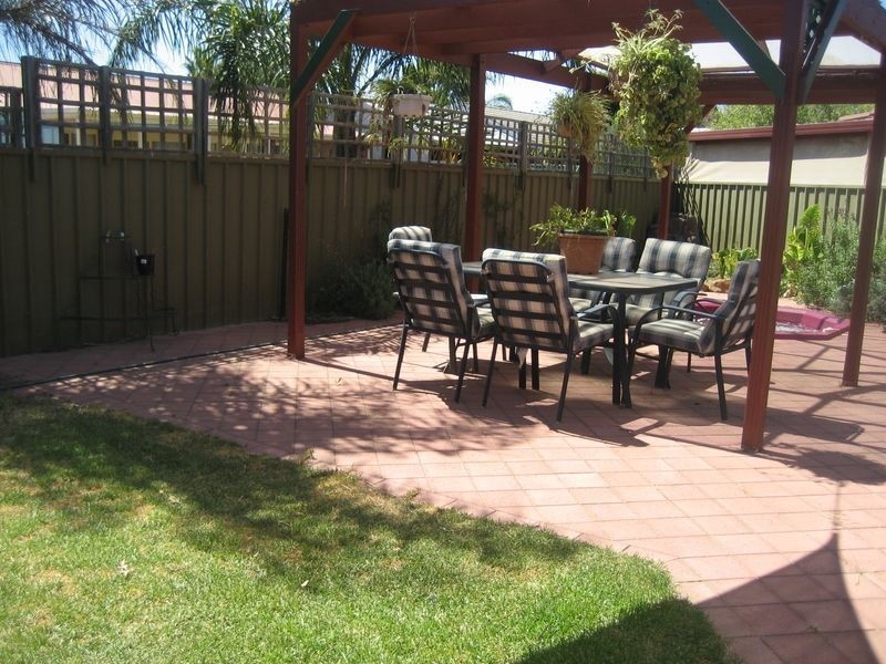 18 Harvest Ct, Andrews Farm SA 5114