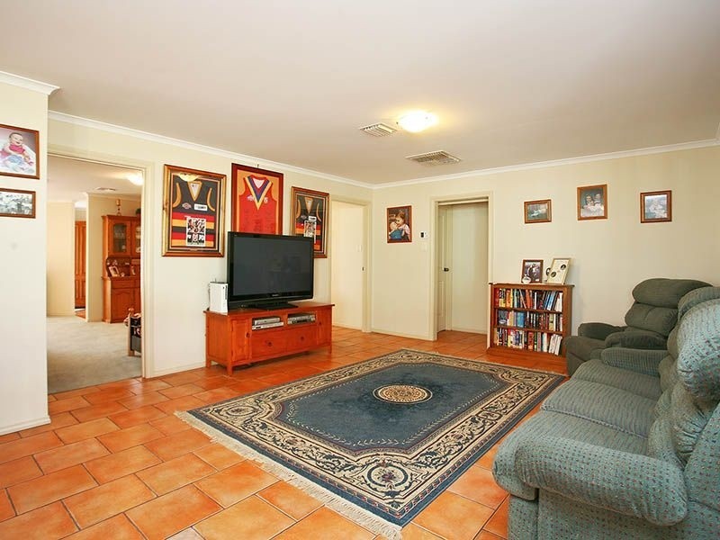 17 Stockade Drive, Walkley Heights SA 5098