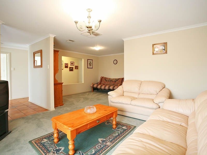 17 Stockade Drive, Walkley Heights SA 5098