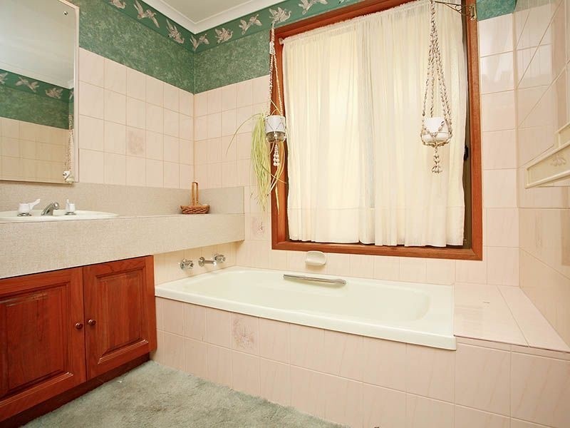 26 Roycroft Place, Golden Grove SA 5125