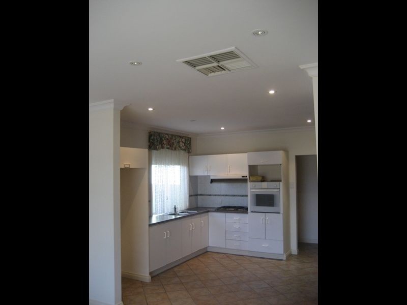 815 Grand Junction Road, Valley View SA 5093