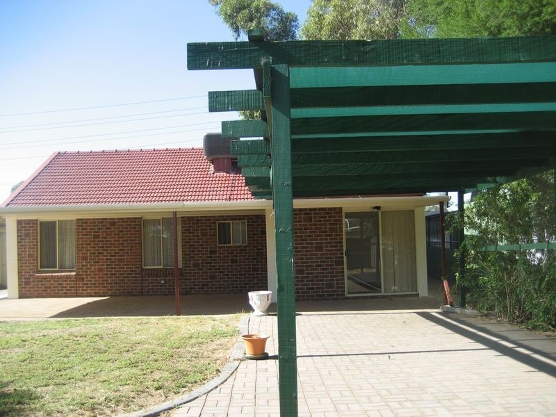 815 Grand Junction Road, Valley View SA 5093