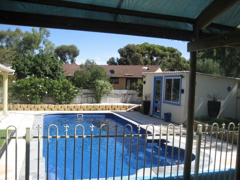 17 Woodchester Street, Para Hills West SA 5096