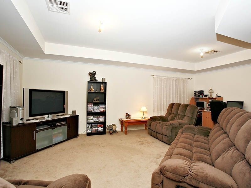 3 Navigator Parade, Smithfield SA 5114