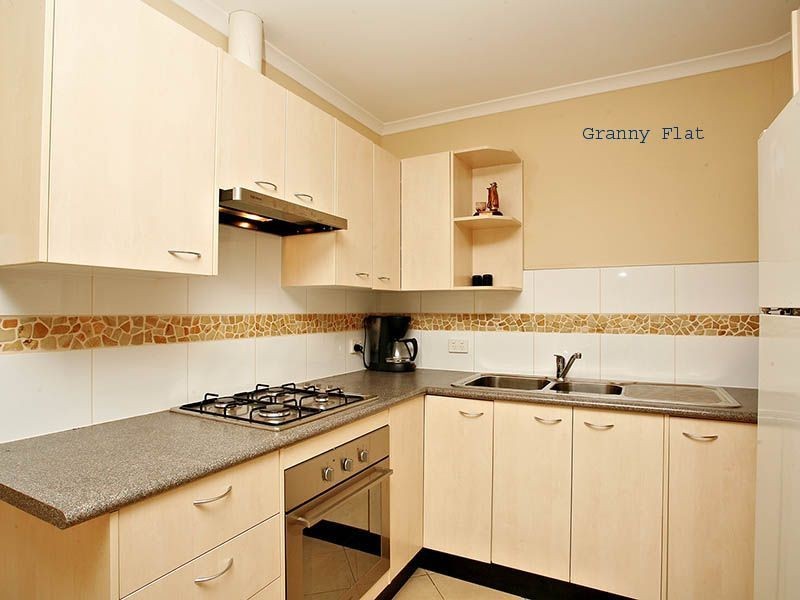 7 Eyre Crescent, Valley View SA 5093