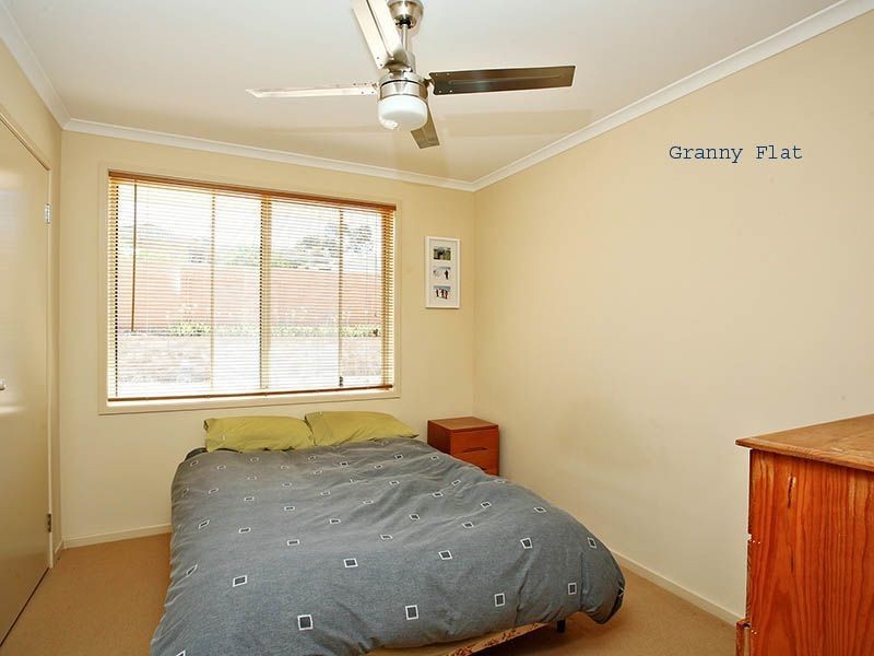 7 Eyre Crescent, Valley View SA 5093