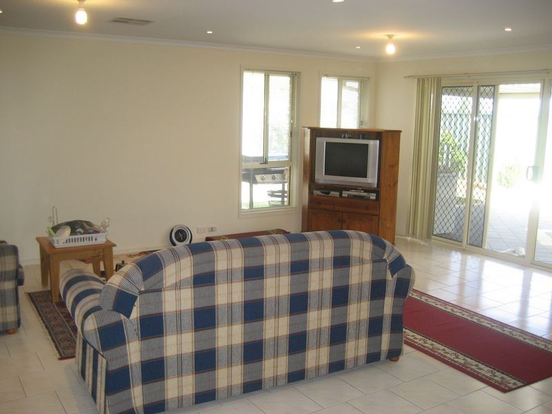 30 Sandstone Avenue, Walkley Heights SA 5098