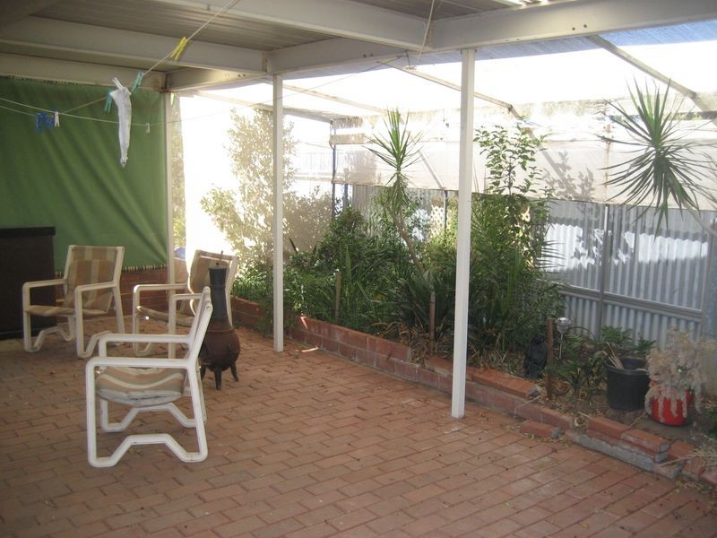 19 Malbanda Avenue, Para Vista SA 5093