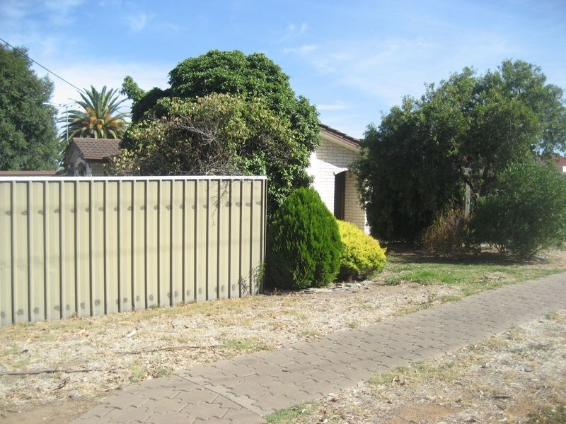 19 Malbanda Avenue, Para Vista SA 5093