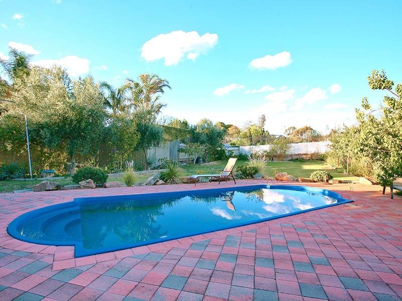 4 Granada Avenue, Gulfview Heights SA 5096