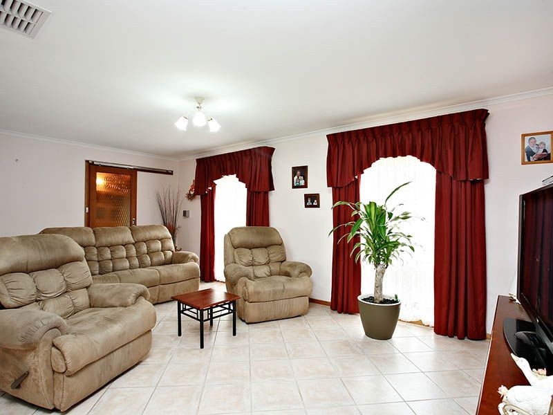 7 Hero Court, Modbury Heights SA 5092