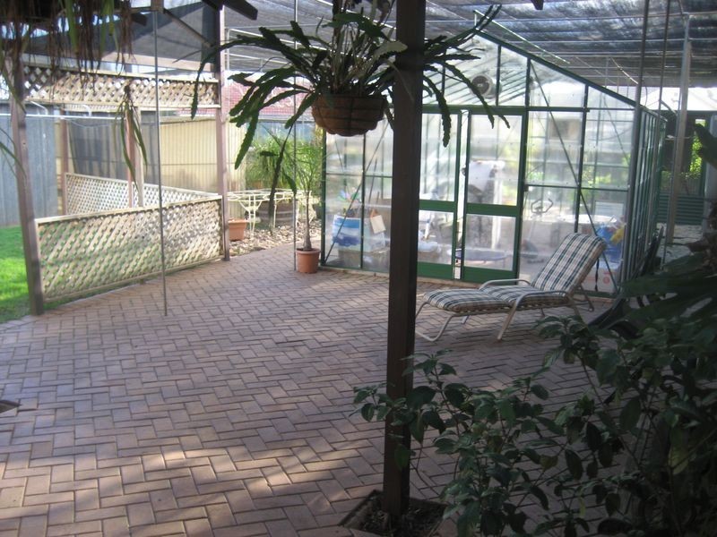 5 Barton Road, Elizabeth Downs SA 5113