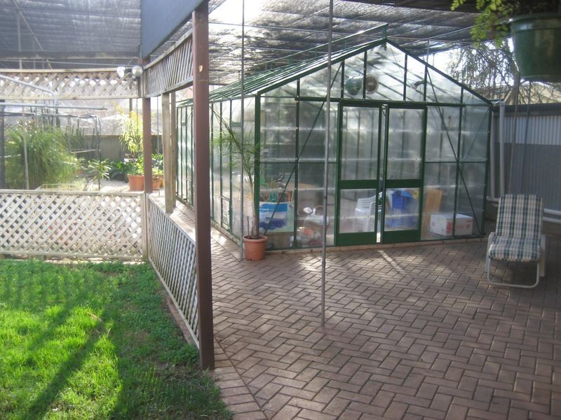 5 Barton Road, Elizabeth Downs SA 5113