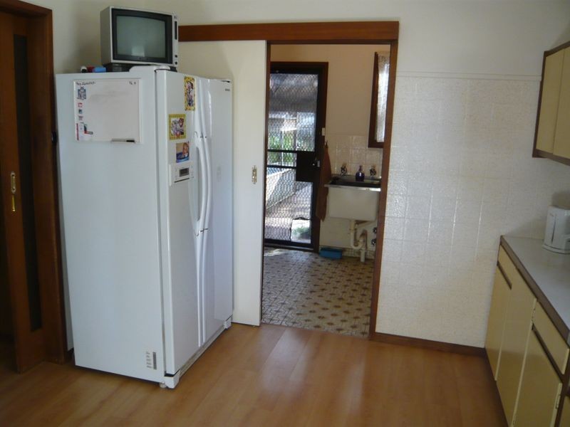 5 Barton Road, Elizabeth Downs SA 5113