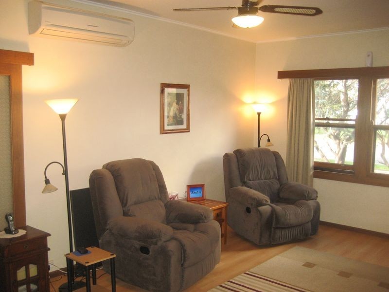 5 Barton Road, Elizabeth Downs SA 5113