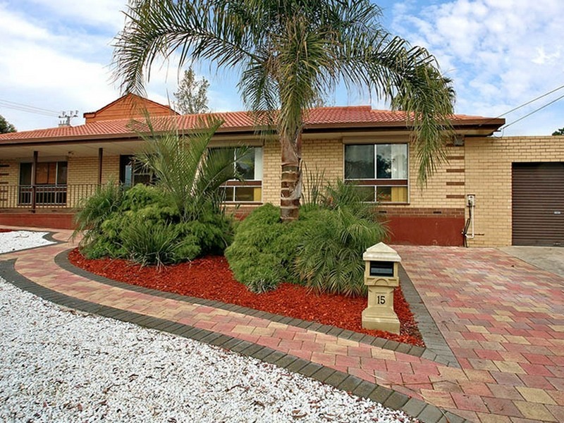 15 Sherwood Ave, Valley View SA 5093