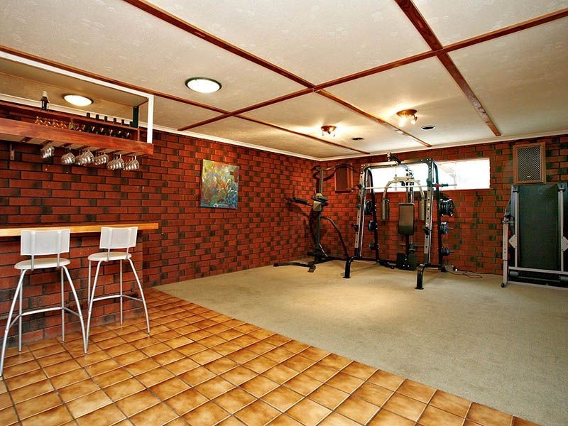15 Sherwood Ave, Valley View SA 5093