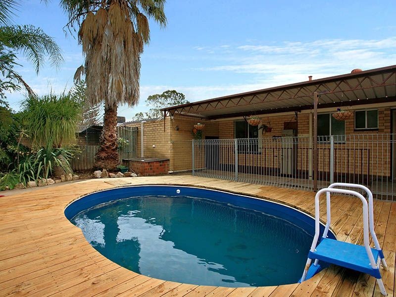15 Sherwood Ave, Valley View SA 5093