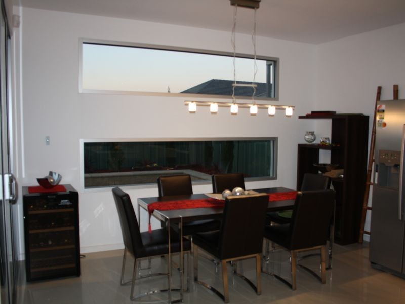 8 Macmillan Avenue, Mawson Lakes SA 5095