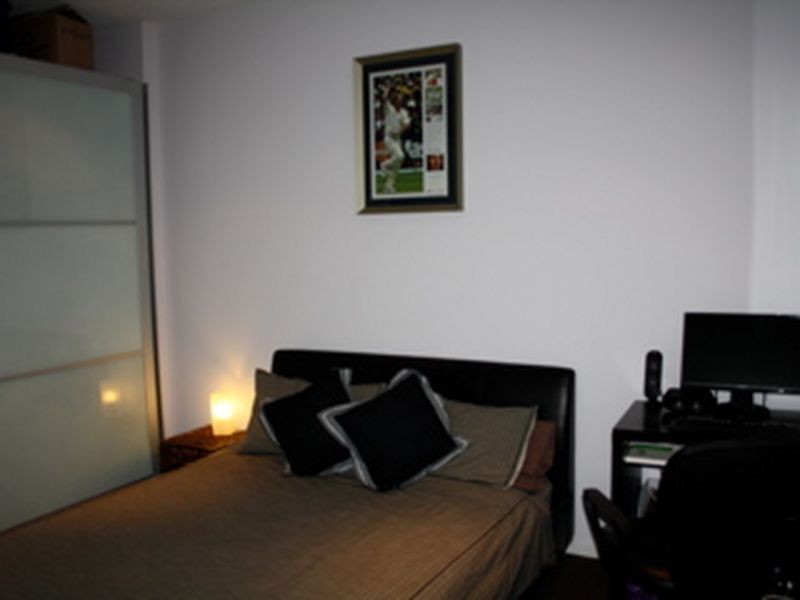 8 Macmillan Avenue, Mawson Lakes SA 5095