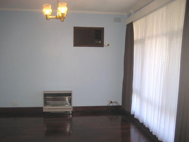 50 Salisbury Avenue, Valley View SA 5093