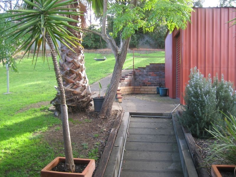 50 Salisbury Avenue, Valley View SA 5093