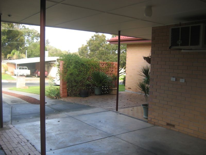 50 Salisbury Avenue, Valley View SA 5093