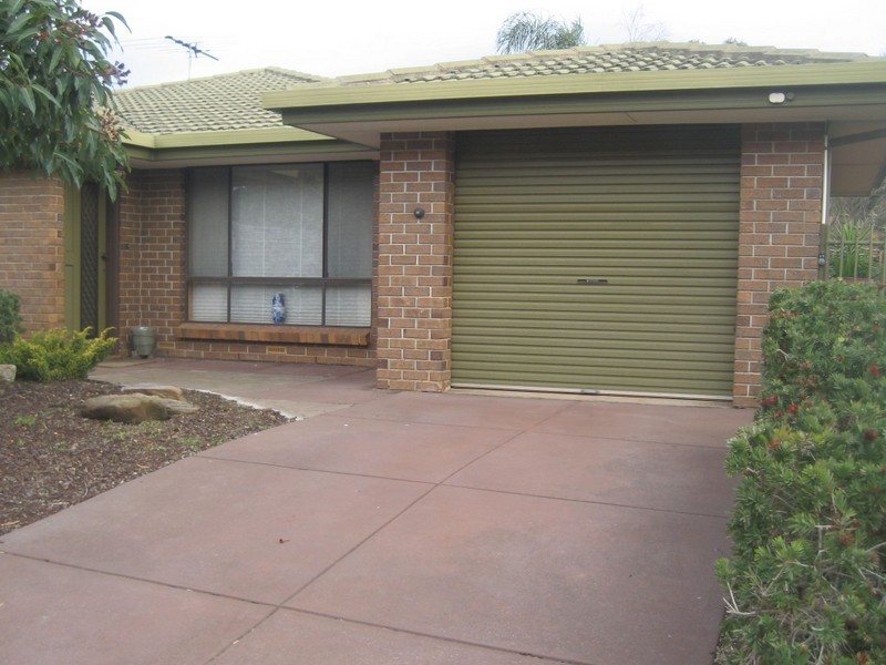 1/33 Doxiadis Street, St Agnes SA 5097