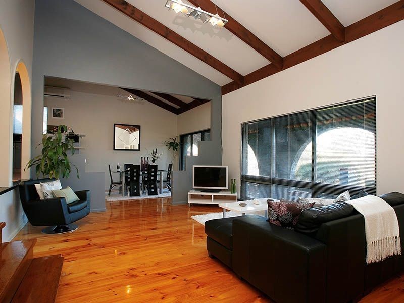 5 Mintanta Drive, Banksia Park SA 5091