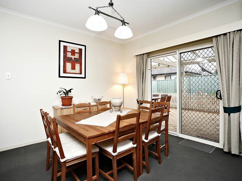 18 Chapman Court, Mawson Lakes SA 5095