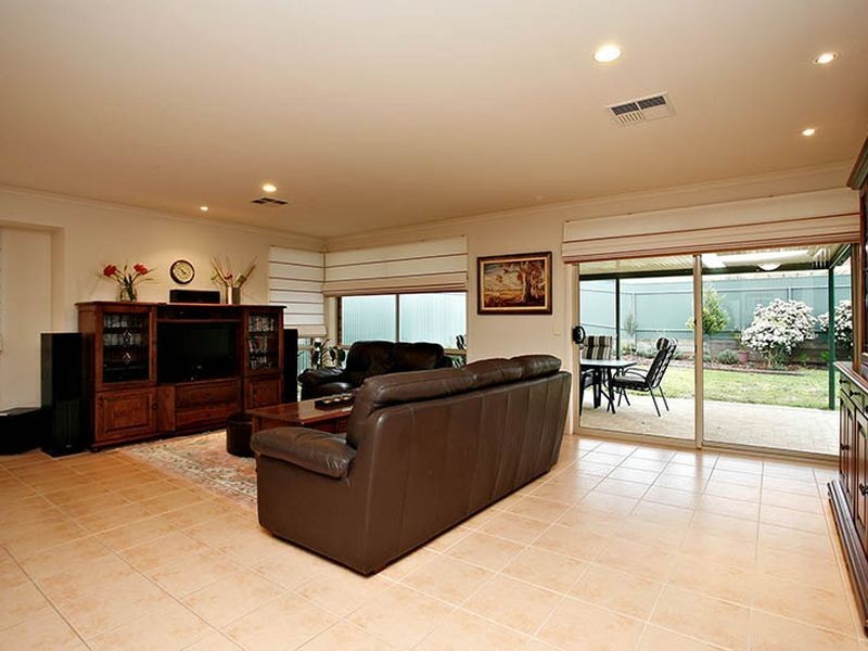 7 Stuart Street, Hillcrest SA 5086