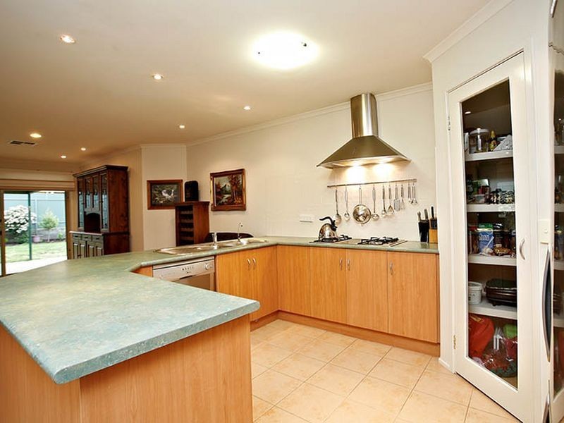 7 Stuart Street, Hillcrest SA 5086