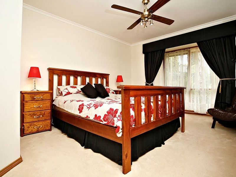 6 Baynes Court, Greenwith SA 5125