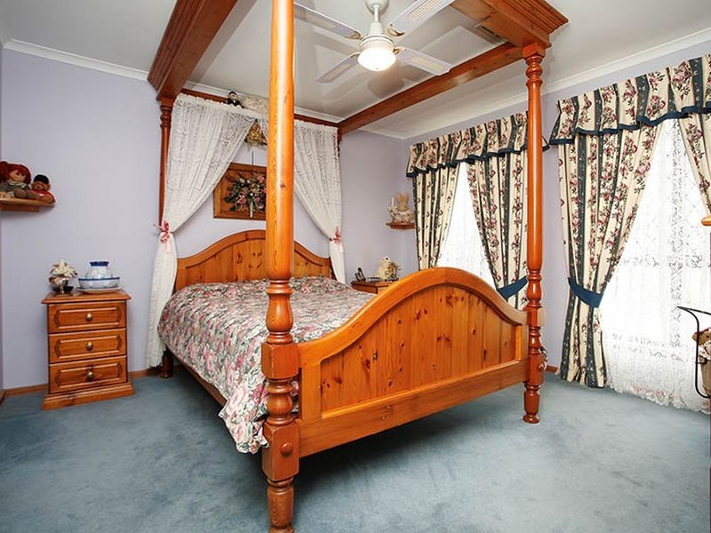 27 Martindale Place, Walkley Heights SA 5098