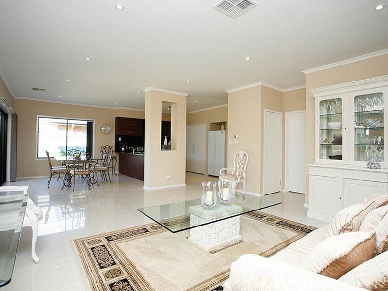 32 Newland Way, Mawson Lakes SA 5095