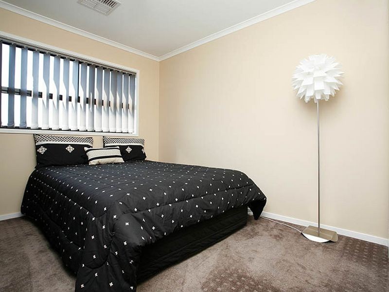 32 Newland Way, Mawson Lakes SA 5095