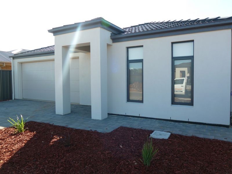 87 Riesling Crescent, Andrews Farm SA 5114