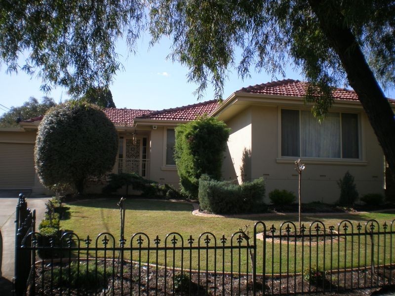 2 Pope Crescent, Hope Valley SA 5090