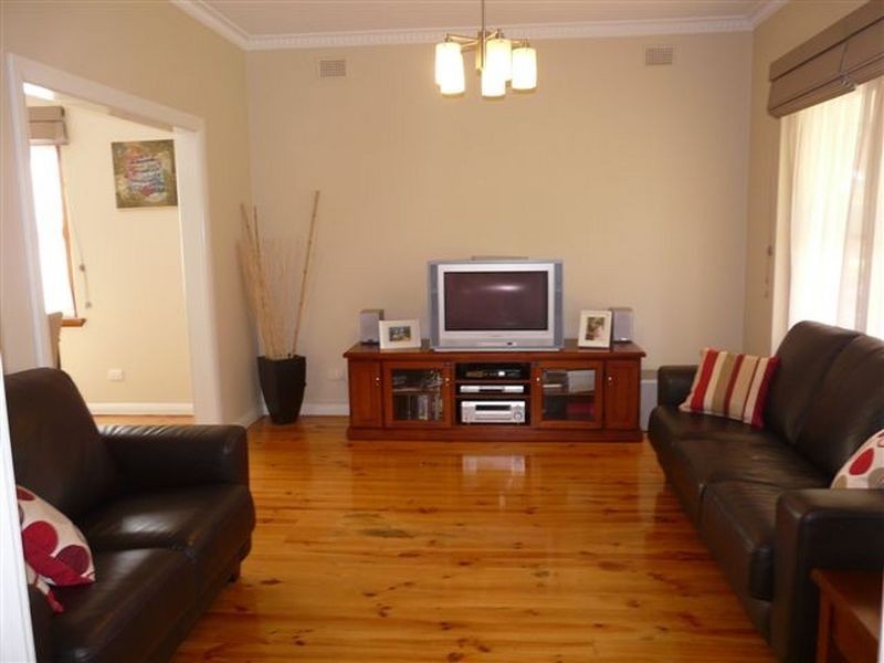 11 Manningham Street, Manningham SA 5086