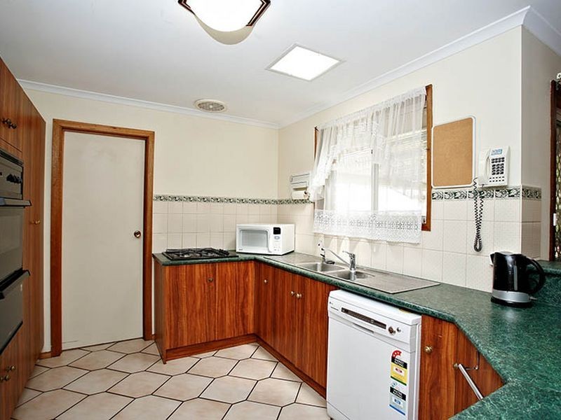 6 Oakvale Place, Wynn Vale SA 5127