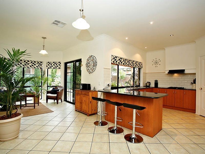 45 Lomond Circuit, Mawson Lakes SA 5095