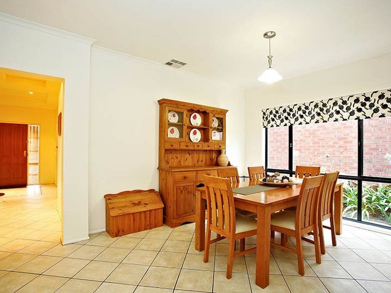 45 Lomond Circuit, Mawson Lakes SA 5095