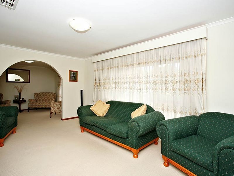 45 Volare Avenue, Para Vista SA 5093